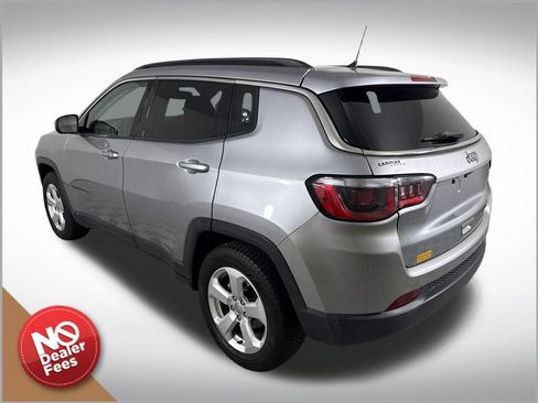 Used 2018 Jeep Compass Latitude FWD image 6