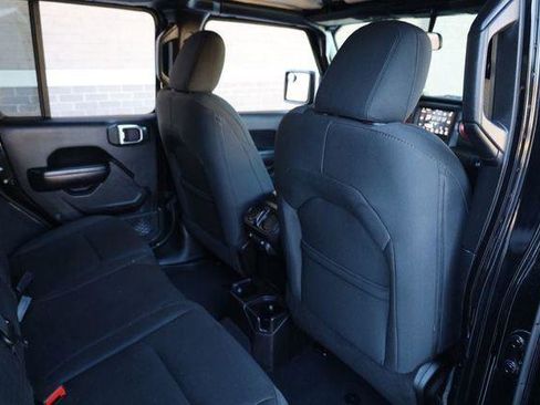 Used 2018 Jeep Wrangler Unlimited Sport S AWD/4WD image 25