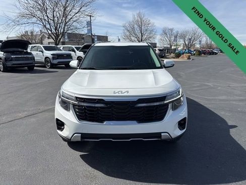 Used 2024 Kia Seltos EX image 2