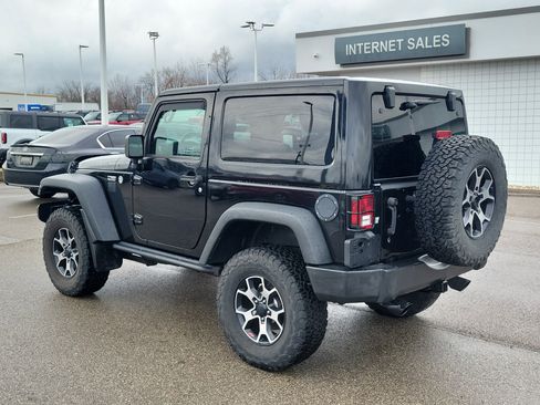 Used 2016 Jeep Wrangler Sport image 3