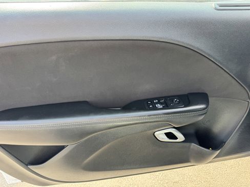 Used 2018 Dodge Challenger SXT w/ Blacktop Package image 11