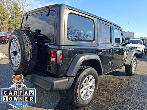 Used 2023 Jeep Wrangler Sport S image 6