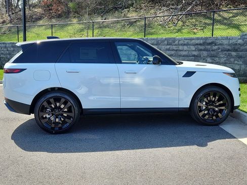 New 2026 Land Rover Range Rover Sport SE AWD/4WD image 11