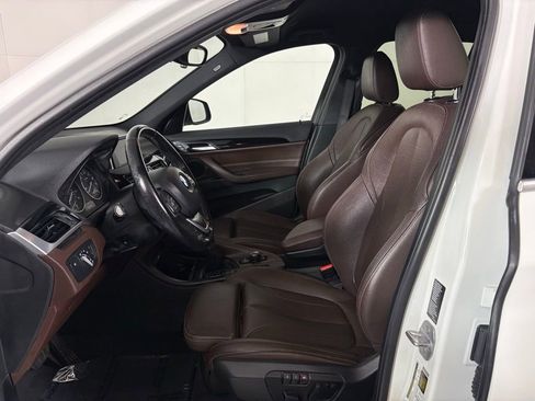 Used 2017 BMW X1 xDrive28i AWD/4WD image 14