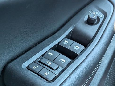 New 2026 Jeep Grand Cherokee Altitude AWD/4WD image 26