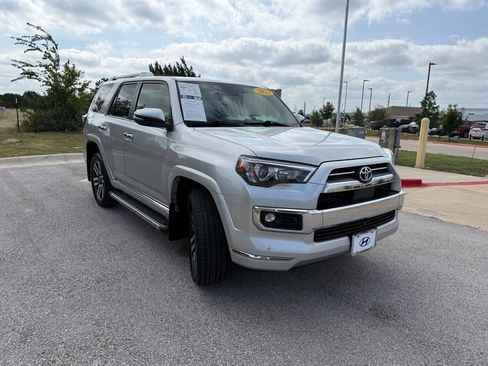 Used 2023 Toyota 4Runner Limited AWD/4WD image 3