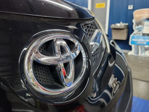 Used 2014 Toyota RAV4 LE image 34