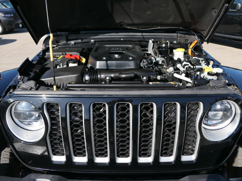 Certified 2023 Jeep Wrangler Unlimited Sahara w/ Cold Weather Group AWD/4WD image 27