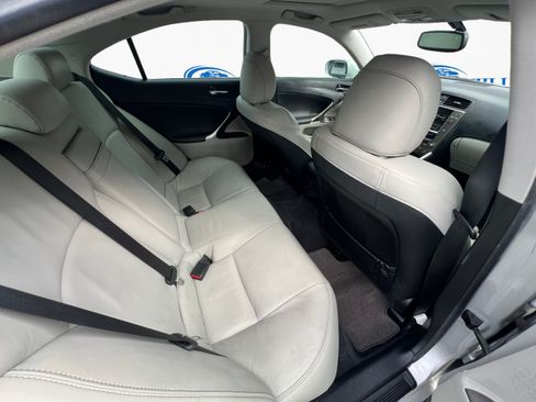 Used 2010 Lexus IS 250 RWD image 12