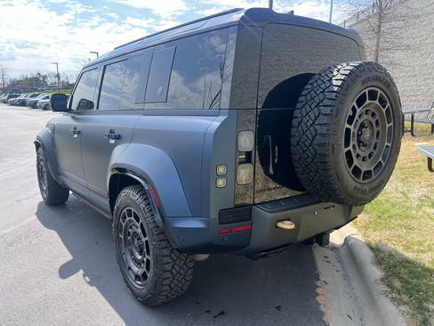 Certified 2026 Land Rover Defender 110 OCTA image 5