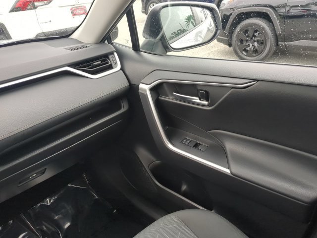 Certified 2023 Toyota RAV4 XLE w/ Convenience Package FWD image 19