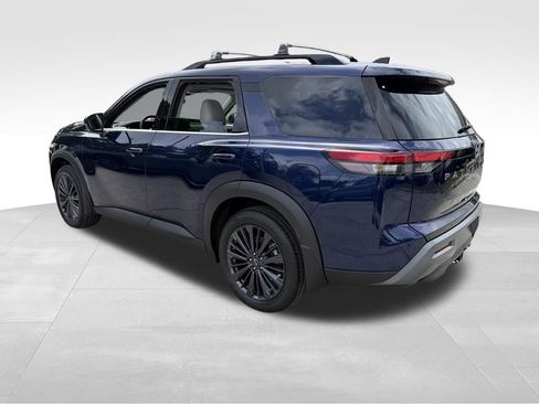 New 2026 Nissan Pathfinder SL w/ SL Premium Package (P04) FWD image 5