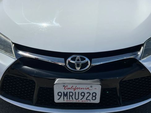 Used 2017 Toyota Camry SE image 12