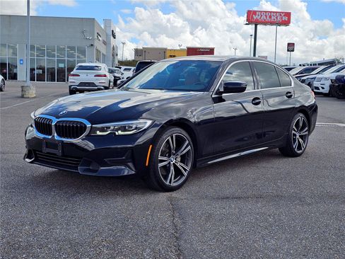 Used 2022 BMW 330i xDrive Sedan w/ Driving Assistance Package AWD/4WD image 1