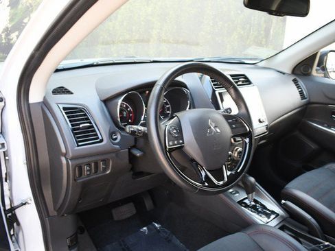 Used 2025 Mitsubishi Outlander Sport AWD image 14