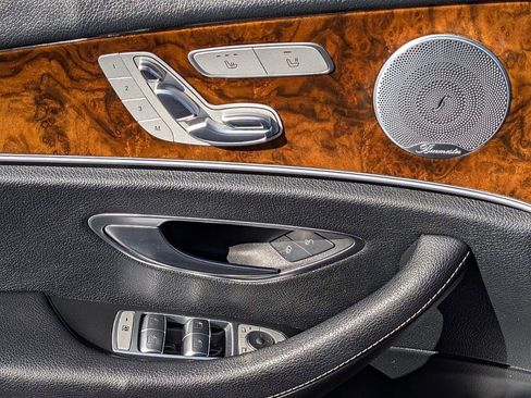 Used 2018 Mercedes-Benz E 400 4MATIC Wagon image 29