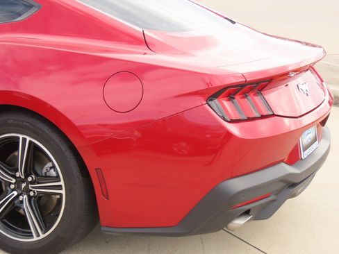 Certified 2024 Ford Mustang Coupe RWD image 14