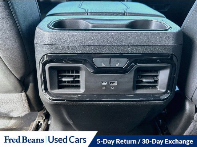 Used 2024 GMC Sierra 1500 AT4 w/ Technology Package AWD/4WD image 32