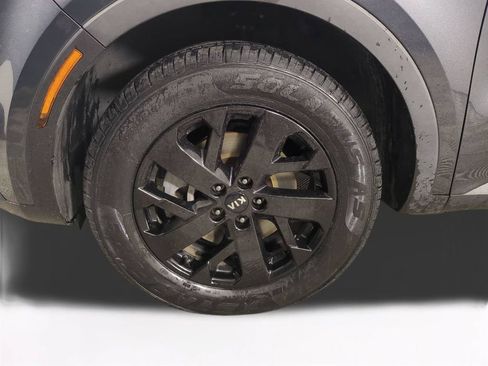 Used 2021 Kia Sorento S w/ Panoramic Sunroof Package AWD/4WD image 11