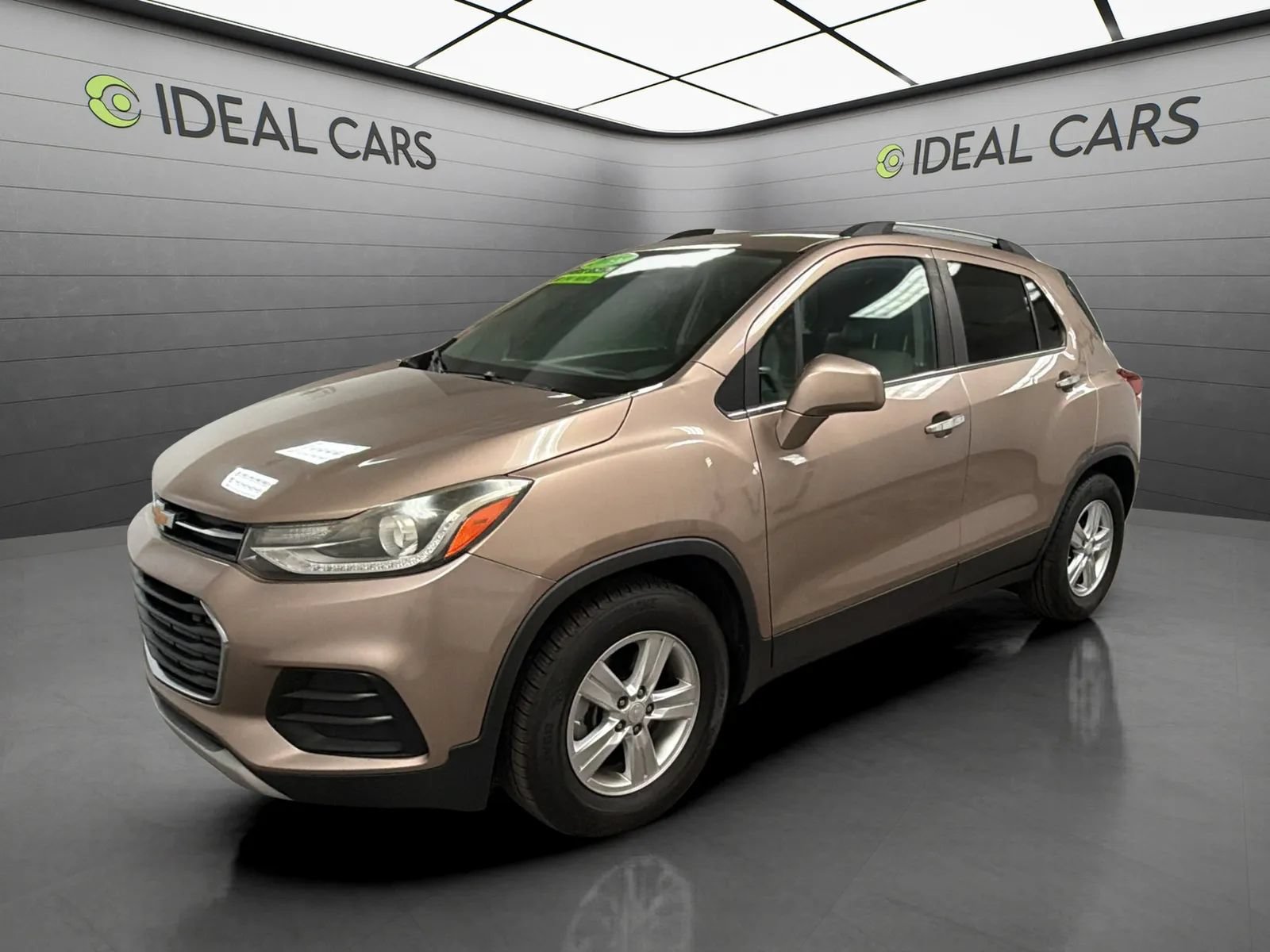 Used 2018 Chevrolet Trax LT w/ Driver Confidence Package FWD image 1