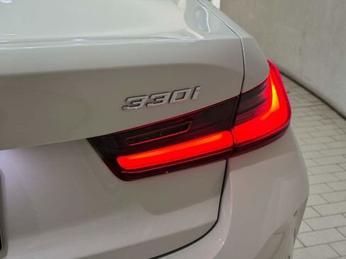 Certified 2024 BMW 330i Sedan w/ Convenience Package RWD image 7
