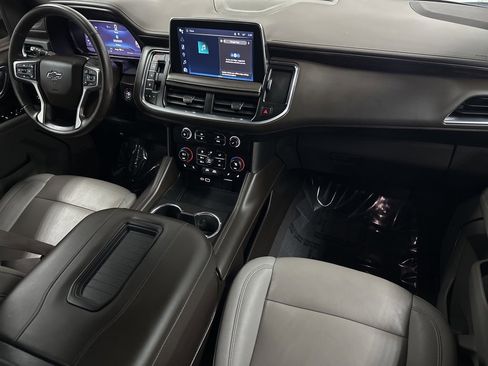 Used 2023 Chevrolet Suburban Z71 w/ Luxury Package image 11