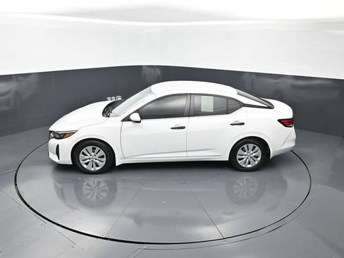 Used 2025 Nissan Sentra S w/ Lighting Package FWD image 22