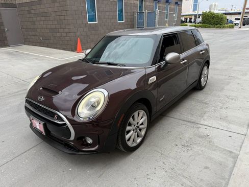 Used 2017 MINI Cooper Clubman S image 11