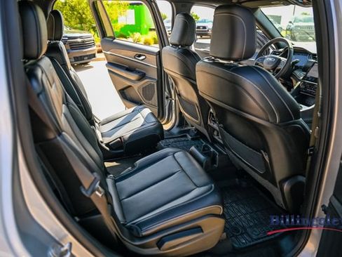 Used 2024 Jeep Grand Cherokee L Limited RWD image 14