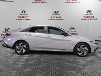 Used 2025 Hyundai Elantra Sport video 2