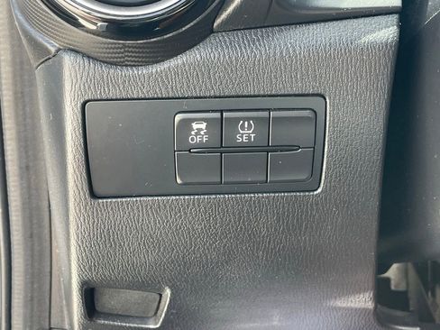 Used 2020 Toyota Yaris LE FWD image 11