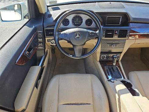 Used 2011 Mercedes-Benz GLK 350 2WD image 10
