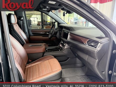 Used 2023 GMC Yukon Denali Ultimate AWD/4WD image 14