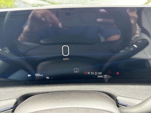 Used 2024 Cadillac XT4 Sport image 14