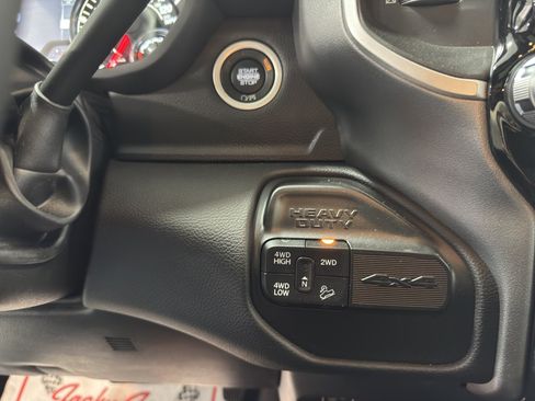 Used 2024 RAM 2500 Big Horn w/ Night Edition AWD/4WD image 28