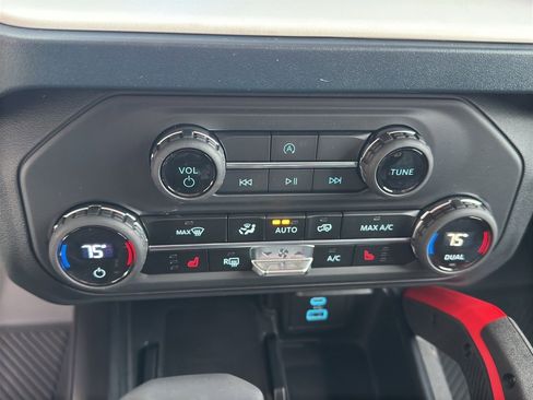 New 2025 Ford Bronco Heritage Edition image 21