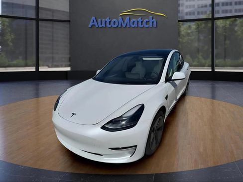 Used 2023 Tesla Model 3 Standard Range RWD image 3