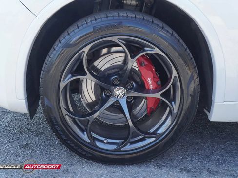 Used 2019 Alfa Romeo Stelvio Quadrifoglio w/ Driver Assist Dynamic Package AWD/4WD image 13