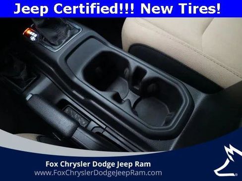 Certified 2023 Jeep Gladiator Sport image 16