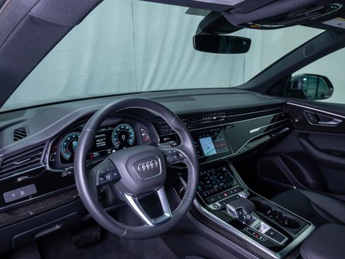 Used 2025 Audi Q8 Premium Plus AWD/4WD image 21