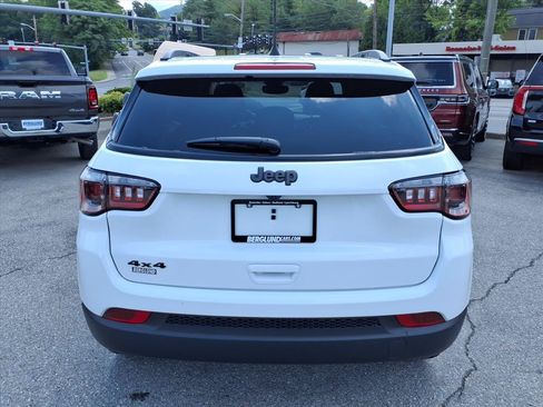 New 2026 Jeep Compass Latitude AWD/4WD image 5