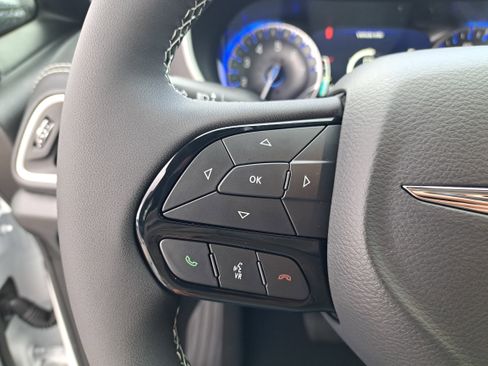 New 2026 Chrysler Pacifica Select w/ S Appearance Package image 12