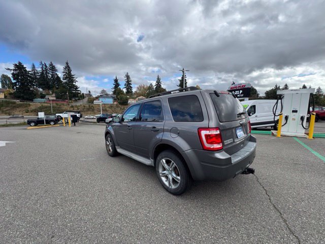 Used 2011 Ford Escape XLT w/ 201A Rapid Spec Order Code AWD/4WD image 2