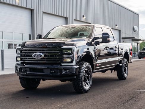 Certified 2026 Ford F250 Platinum w/ Tremor Off-Road Package AWD/4WD image 3