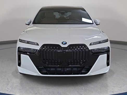 Used 2024 BMW 750e xDrive w/ Executive Package AWD/4WD image 11