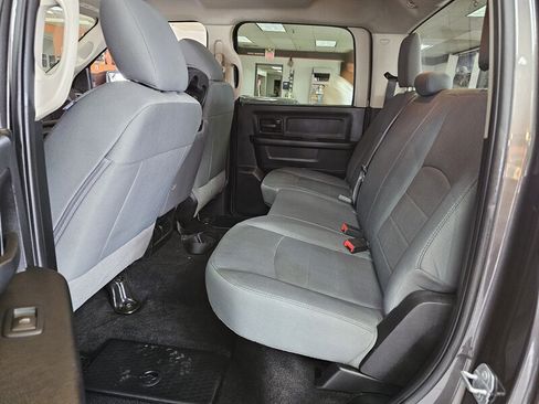 Used 2018 RAM 1500 ST w/ SXT Appearance Group image 18