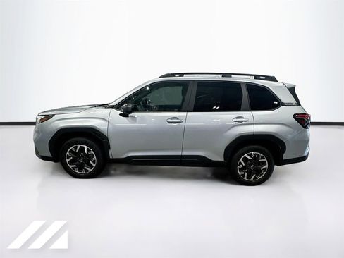 Used 2026 Subaru Forester Premium AWD/4WD image 8