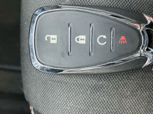 Used 2022 Chevrolet Trax LT w/ Driver Confidence Package image 25