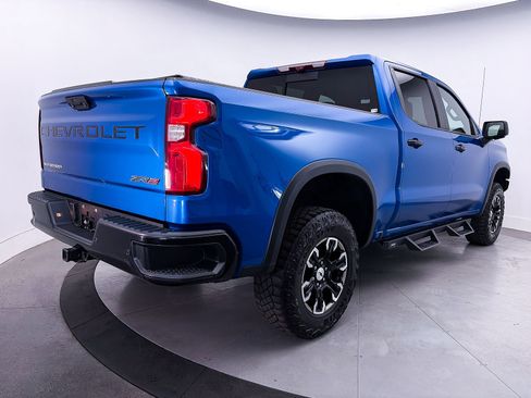 Used 2023 Chevrolet Silverado 1500 ZR2 w/ Technology Package AWD/4WD image 17