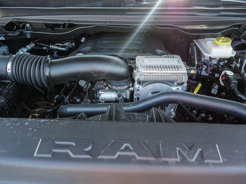 New 2026 RAM 1500 Laramie AWD/4WD image 27